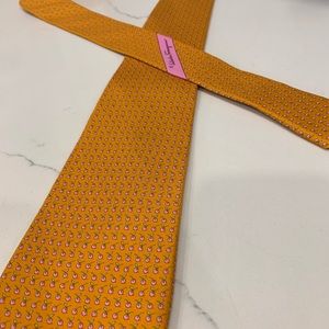 💯 Authentic Salvatore Ferragamo men’s tie 🔥